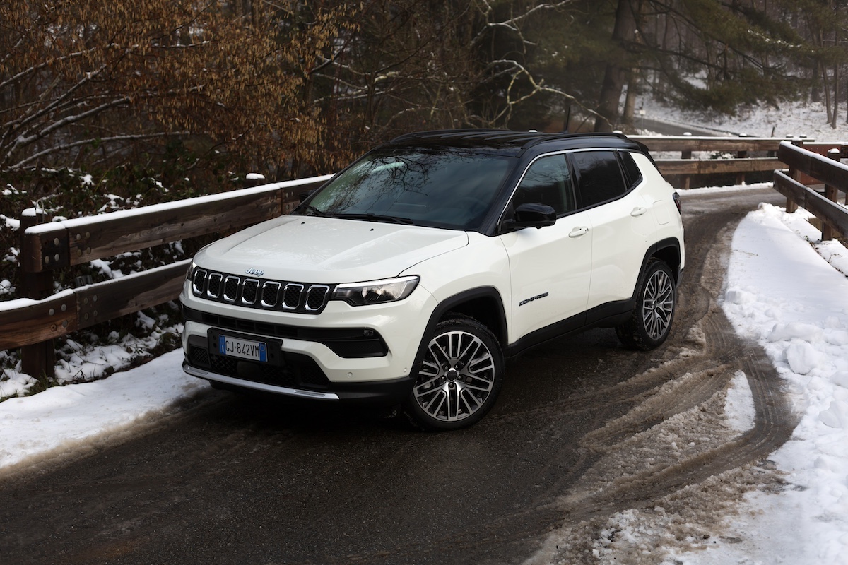 La Tecnologia Jeep 4xe e pneumatici invernali per viaggiare in sicurezza La Tecnologia Jeep 4xe e pneumatici invernali per viaggiare in sicurezza