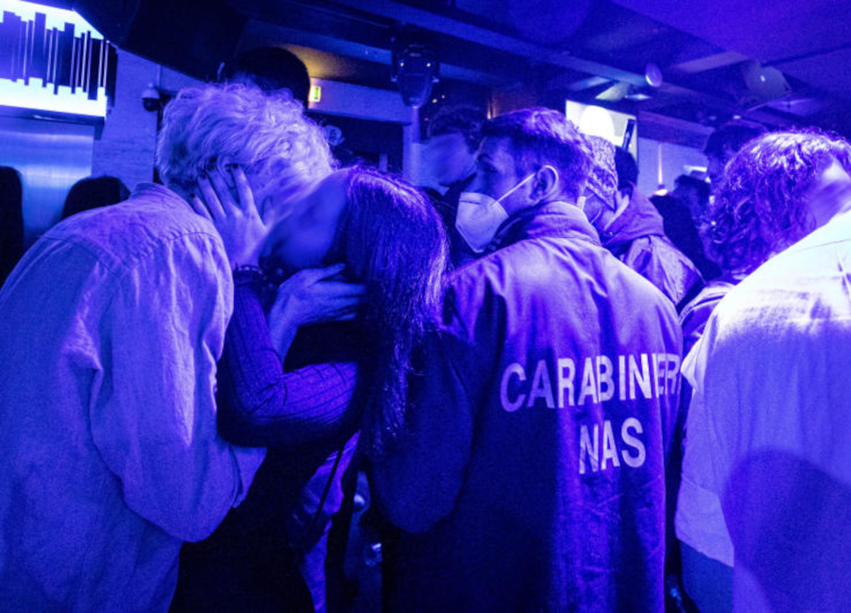 Primario multato per straordinari Covid, Ministero sospende la misura