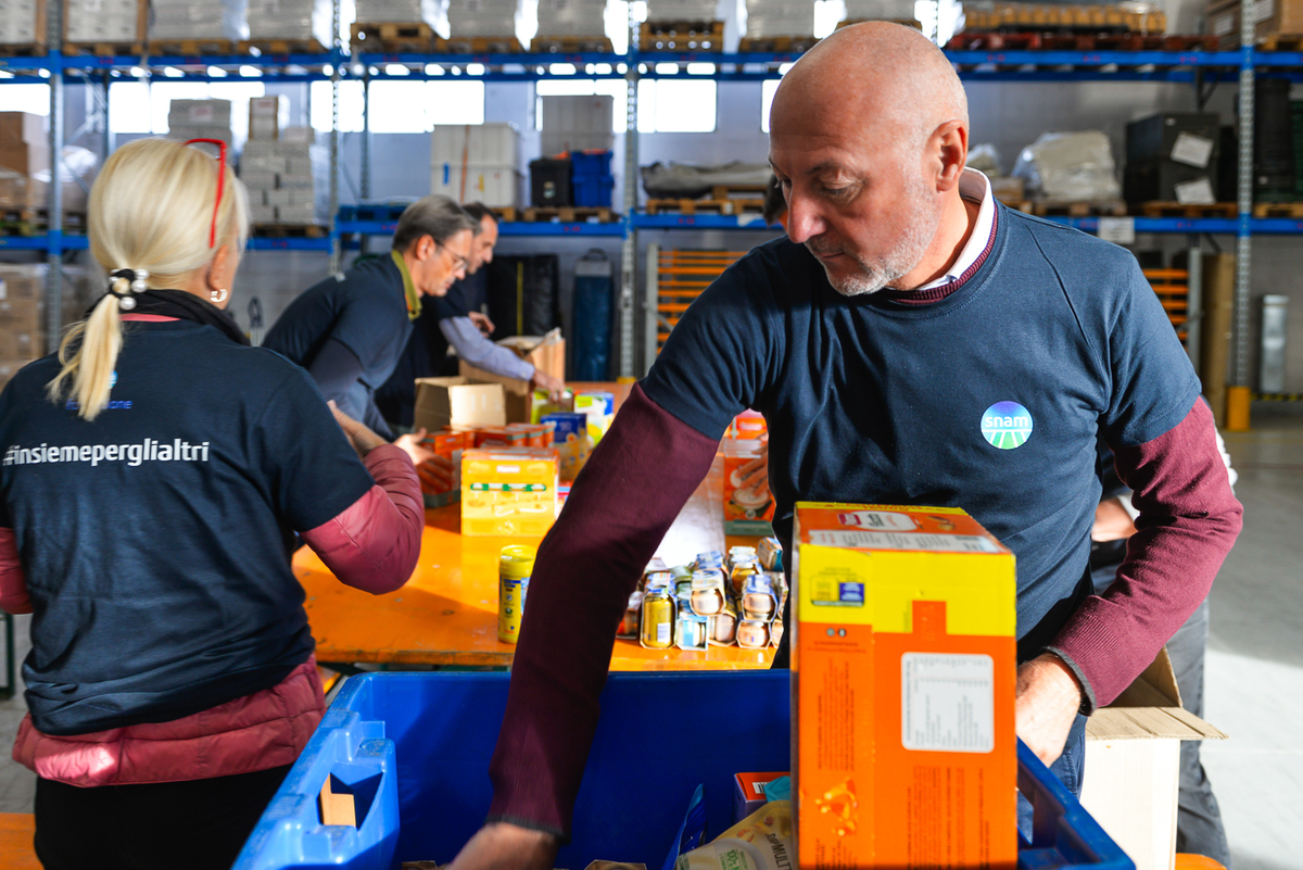 Snam contro la povertà alimentare: al via “Insieme per gli altri” Snam contro la povertà alimentare: al via “Insieme per gli altri”