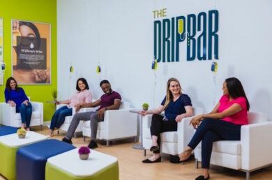 Le vitamine al bar si prendono endovena: la flebo è pret a porter