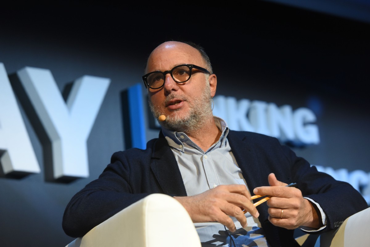 Andrea Guerra: “Prada raddoppierà le sue dimensioni in 5 anni. Ecco come” Andrea Guerra: “Prada raddoppierà le sue dimensioni in 5 anni. Ecco come”