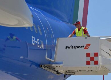 Swissport si allea con gli ex dipendenti Alitalia: pronto il maxi ricorso