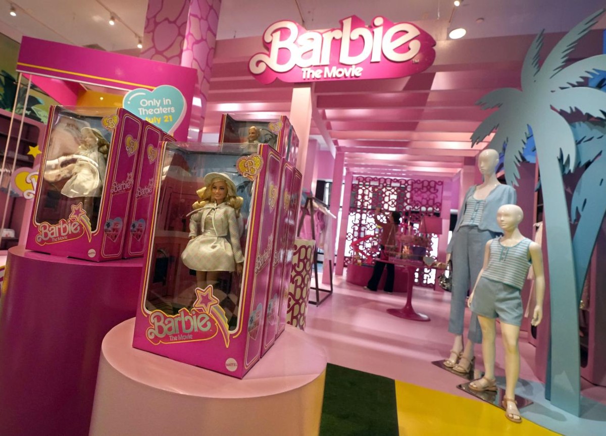 Barbie, trimestre boom per Mattel sull’onda del successo del film Barbie Barbie, trimestre boom per Mattel sull’onda del successo del film Barbie