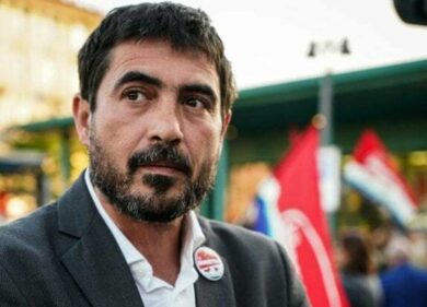 Roma, espongono striscione per la pace in medioriente, blitz nel centro Arci