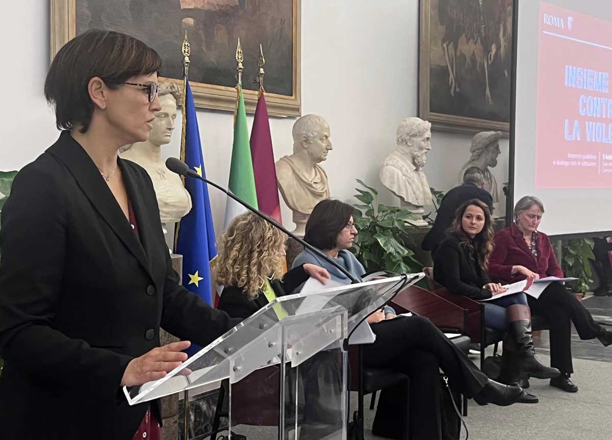 Roma, la delibera dei mercati nel mirino dei 5 Stelle. “Va ritirata subito”