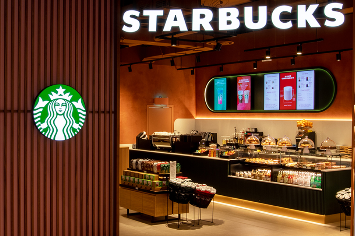Starbucks contro… Starbucks per un post filopalestinese Starbucks contro… Starbucks per un post filopalestinese