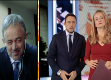 Crozza/Giambruno anche se relegato al dietro le quinte del suo ex programma cerca qualsiasi escamotage per rendersi visibile