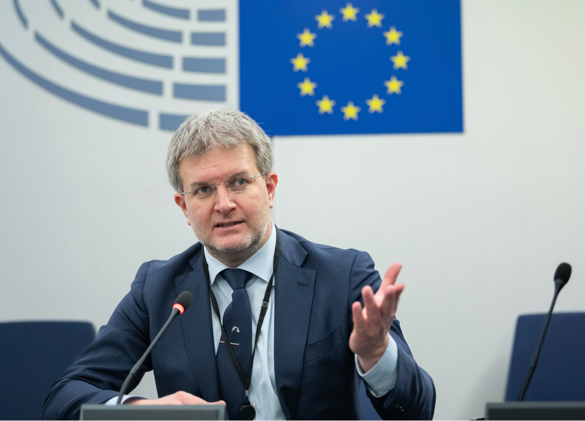 Corruzione, l’europarlamentare FdI Fidanza patteggia sedici mesi Corruzione, l’europarlamentare FdI Fidanza patteggia sedici mesi