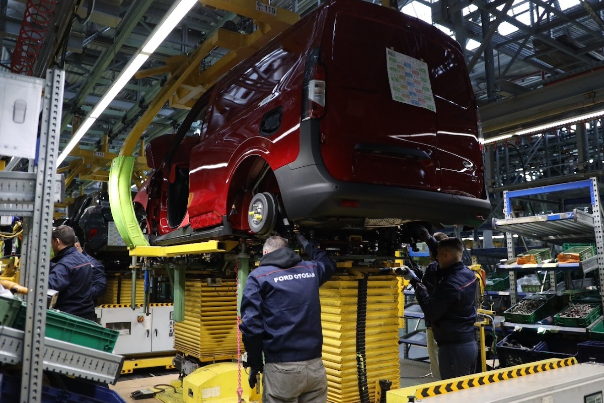 Al via la produzione dei nuovi Tourneo Courier e Transit Courier