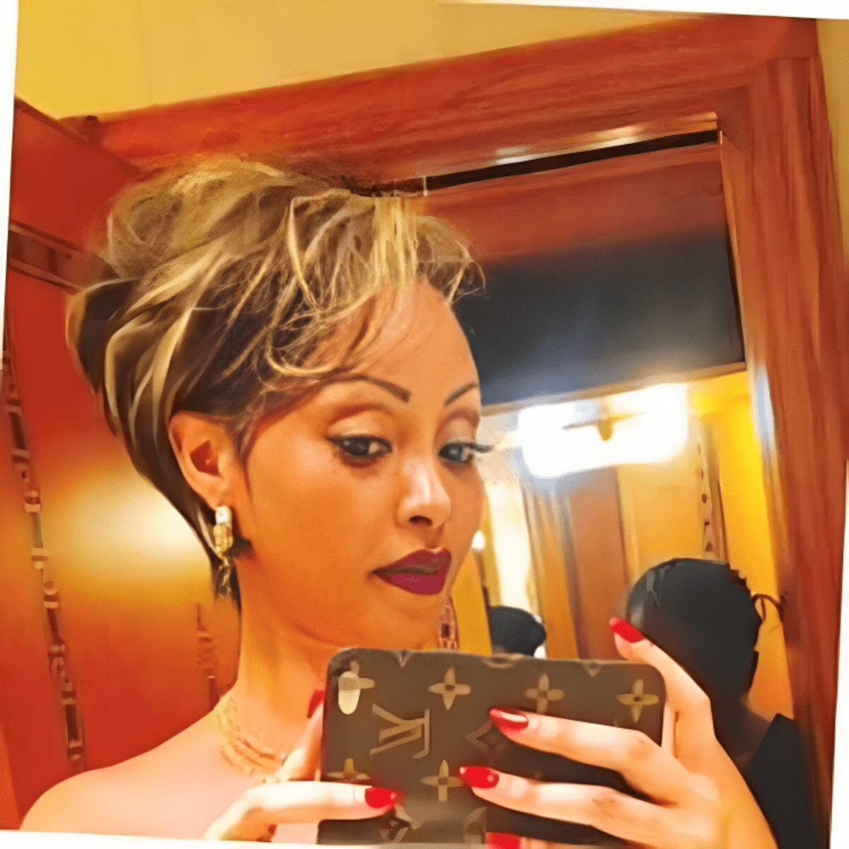 Alberghi di lusso, gioielli e centri estetici: ecco chi è Liliana Murekatete