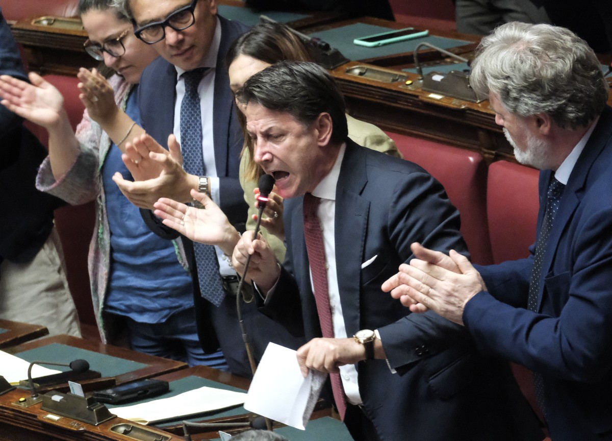 M5s, Conte: “La Destra ha messo la patrimoniale sulla casa. Sono agli stracci”