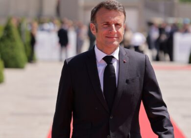 Macron: “Schwa? Non serve a nulla”. La Francia non cede al politically correct