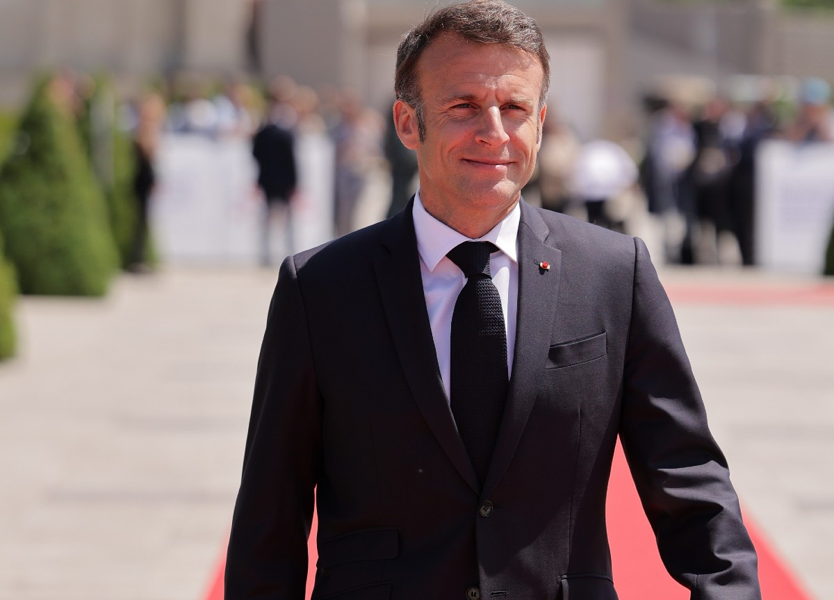 Macron: “Schwa? Non serve a nulla”. La Francia non cede al politically correct Macron: “Schwa? Non serve a nulla”. La Francia non cede al politically correct
