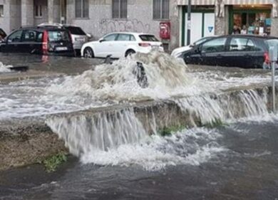 Maltempo a Milano, oltre 170 gli interventi dei Vigili del fuoco