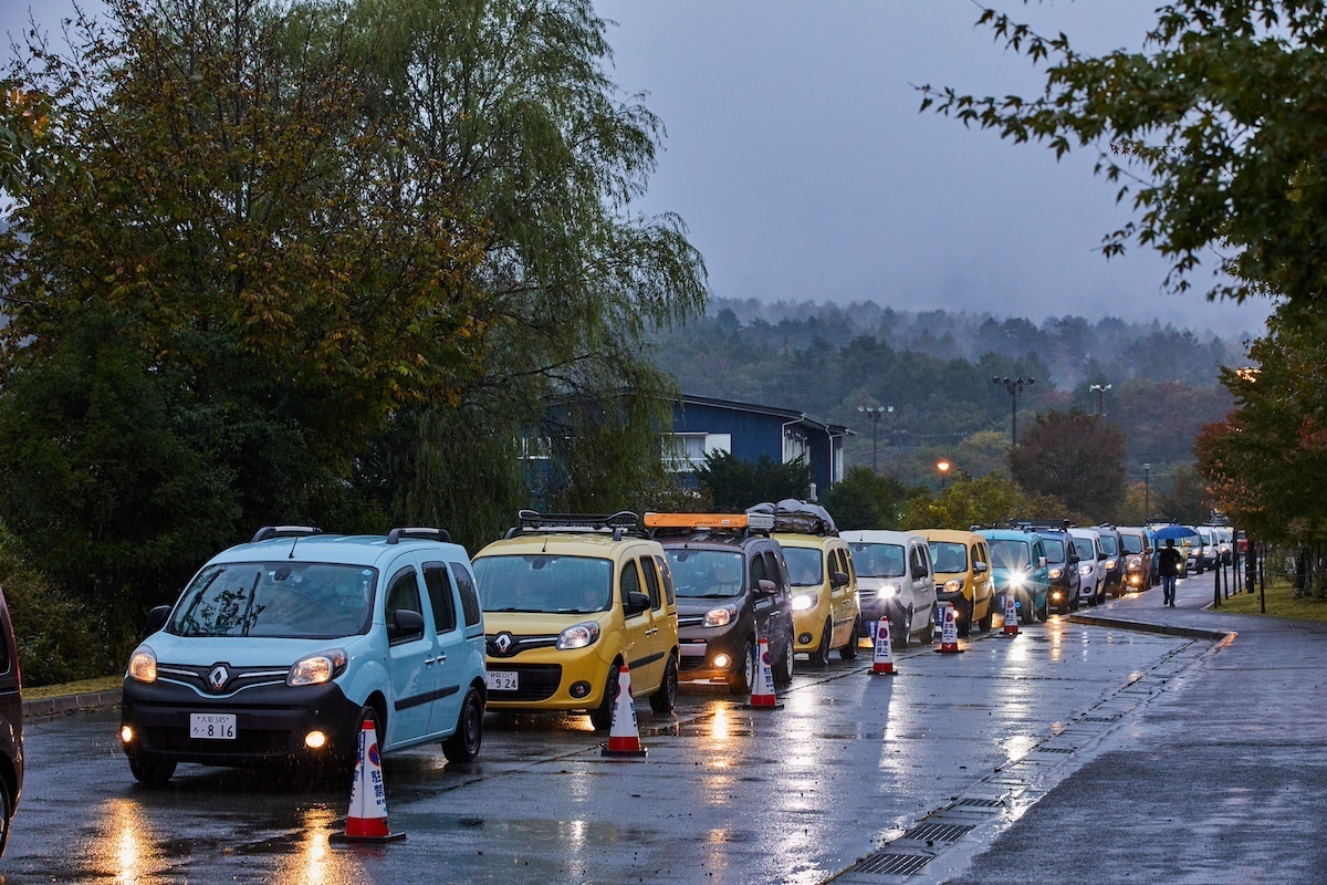 Il Giappone accoglie il più grande raduno di Renault Kangoo del mondo Il Giappone accoglie il più grande raduno di Renault Kangoo del mondo