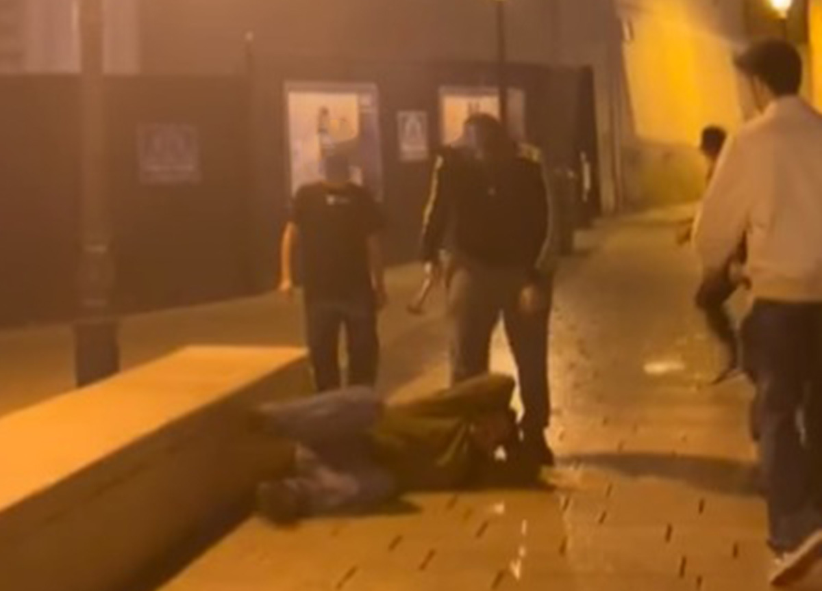 Bari, violenta aggressione nei confronti di un ragazzo. VIDEO Bari, violenta aggressione nei confronti di un ragazzo. VIDEO