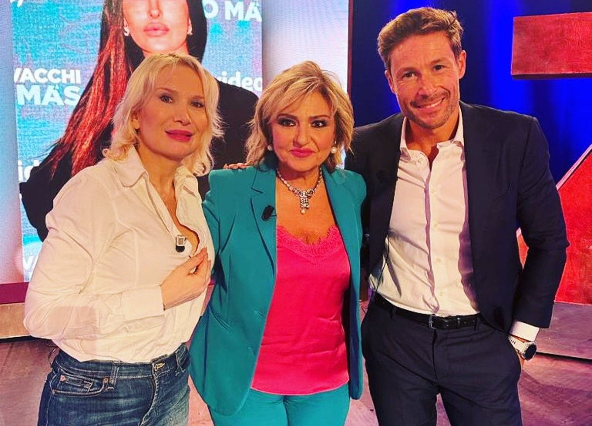 Ascolti tv, De Martino-Setta accendono la notte di Rai 2 Ascolti tv, De Martino-Setta accendono la notte di Rai 2