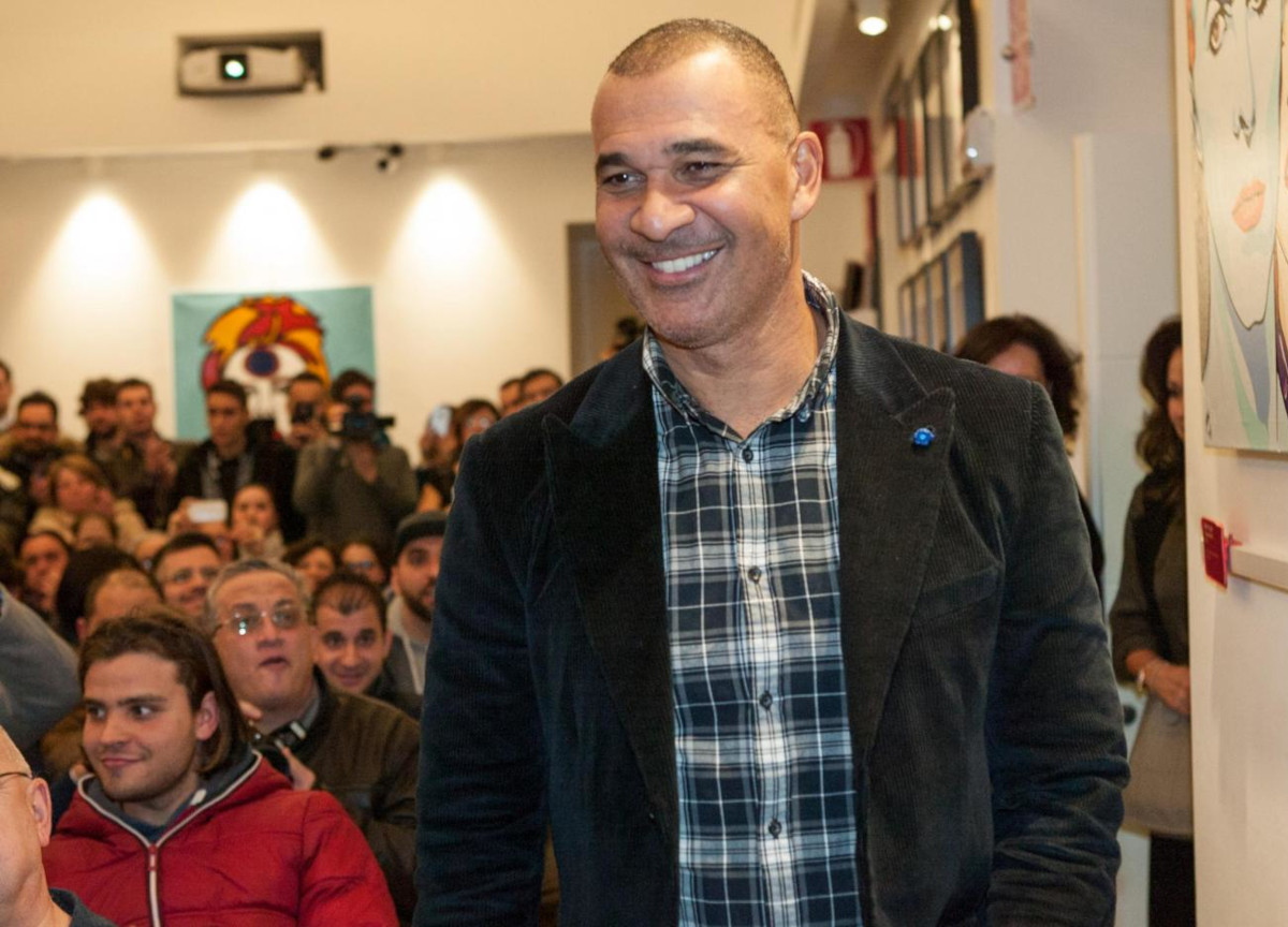 Gullit denunciato dai figli 30enni, chiesti 500 mila euro. “Non ci mantiene”