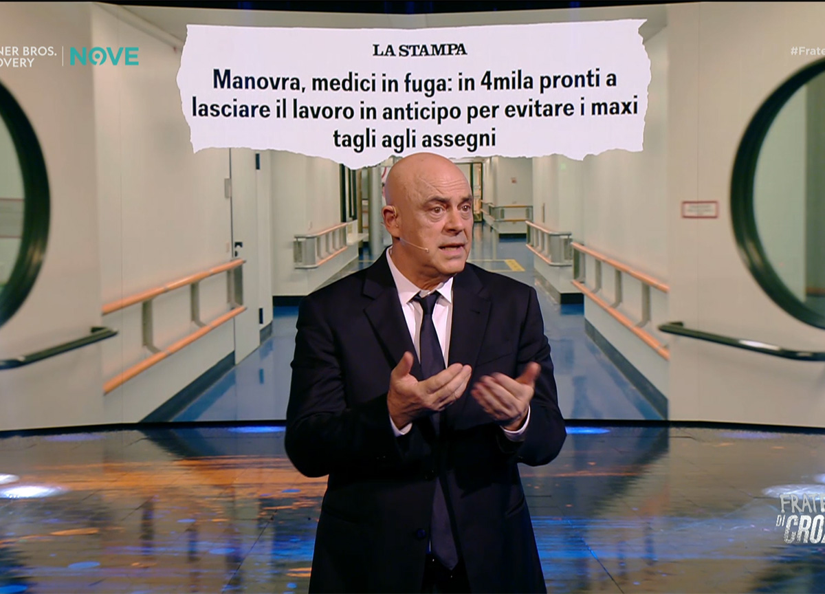 Crozza/monologo nuovi tagli alla sanità e medici in fuga: «Ma sì che cavolo ce ne frega? Con i pronto soccorso privati andiamo da dio. Che se hai la carta di credito scarica… da dio ci arrivi in un attimo.» Crozza/monologo nuovi tagli alla sanità e medici in fuga: «Ma sì che cavolo ce ne frega? Con i pronto soccorso privati andiamo da dio. Che se hai la carta di credito scarica… da dio ci arrivi in un attimo.»