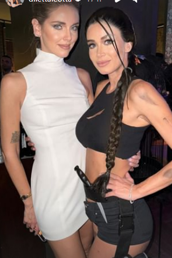Chiara Biasi, sensualissima Alice di Closer. Mentre Diletta Leotta e lady Morata Alice Campello… Chiara Biasi, sensualissima Alice di Closer. Mentre Diletta Leotta e lady Morata Alice Campello…