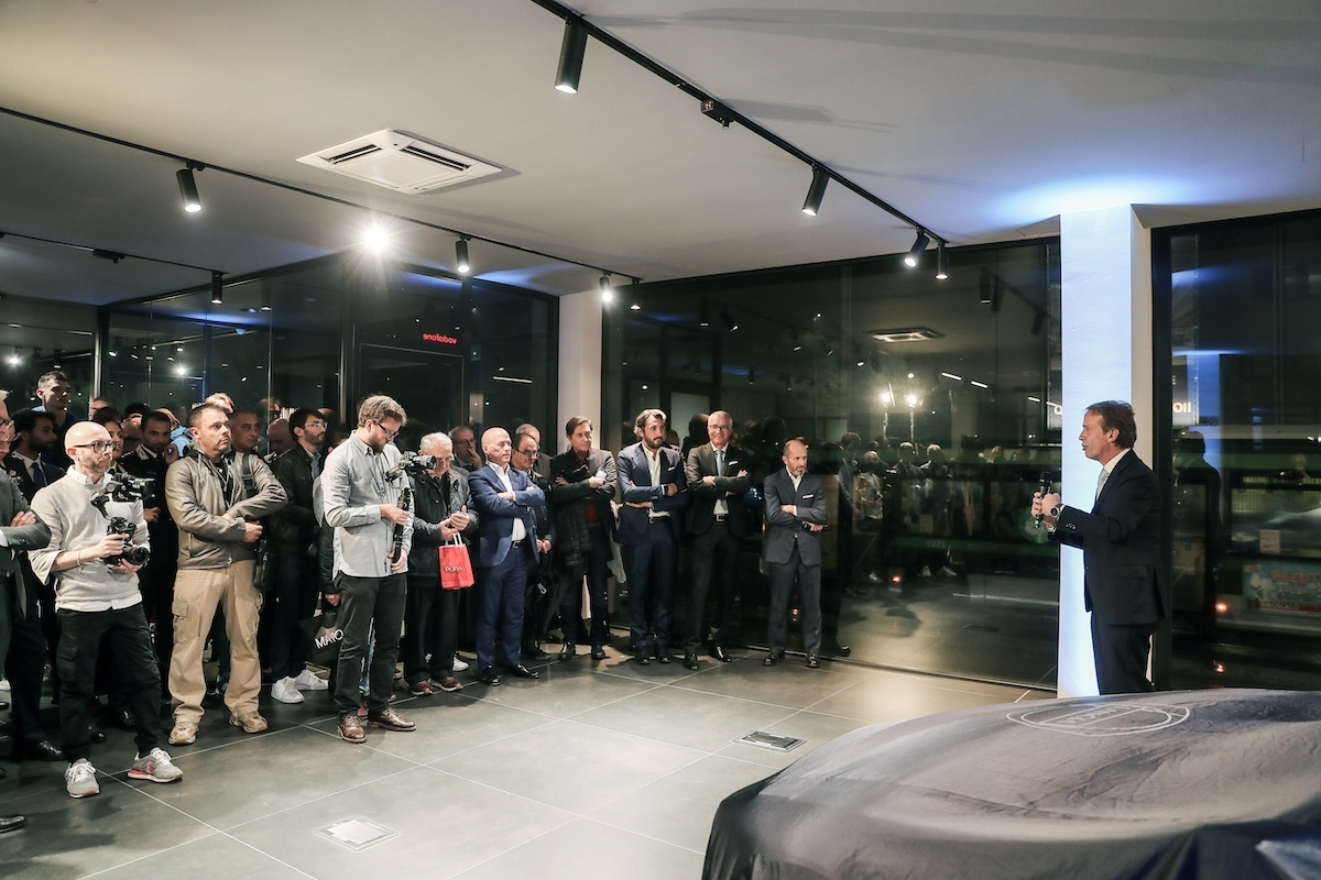 Lancia Pu+Ra HPE inaugura la nuova immagine delle concessionari e italiane