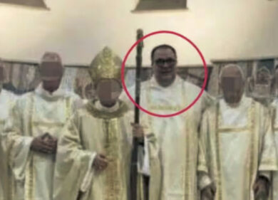 Latina, le accuse degli alunni al prof di religione: “Mi ha fatto spogliare”