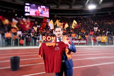 Totti lusinga Spalletti e Mourinho: “A Fra’, che te serve?”
