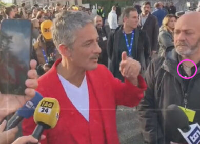 Fiorello e la security con la croce celtica al collo. Imbarazzo Rai: “Mai più”