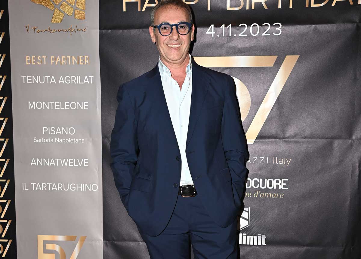 Generone romano caviale e champagne per la festa all’inflazione di Palazzi