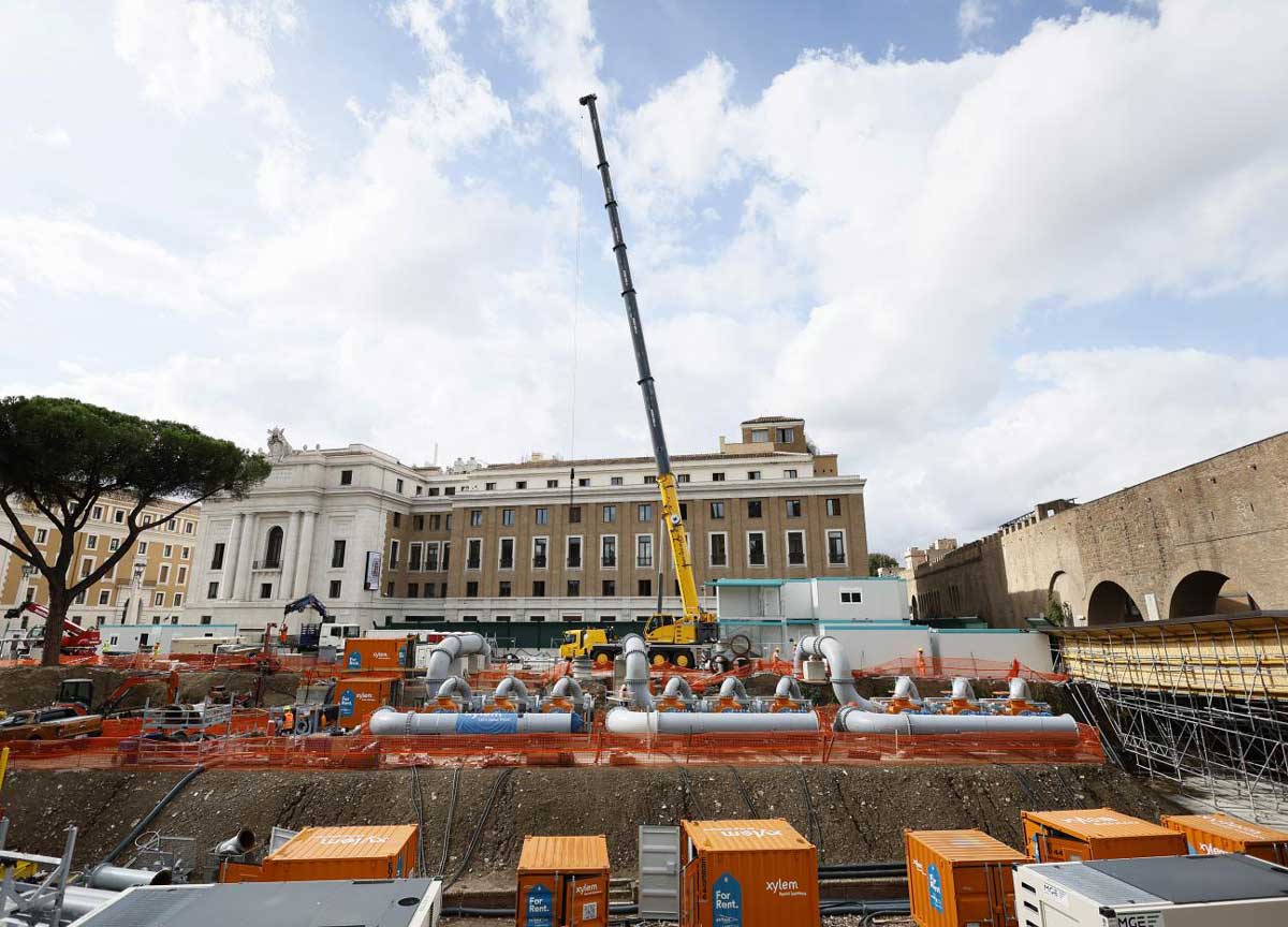 Caos cantieri a Roma, Gualtieri: “Sapevo che mi sarei preso le maledizioni” Caos cantieri a Roma, Gualtieri: “Sapevo che mi sarei preso le maledizioni”