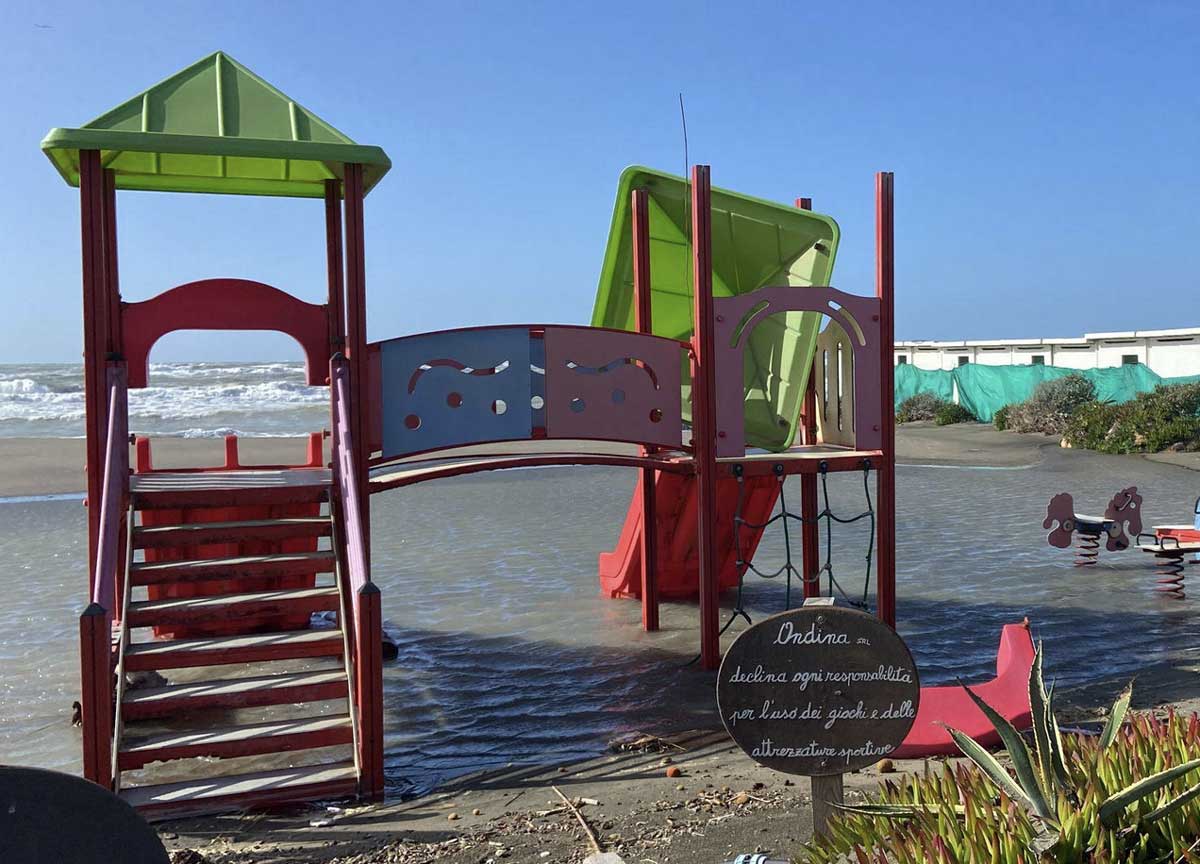 Fregene si lecca le ferite del maltempo, Baccini: “Ora un progetto salvacosta”