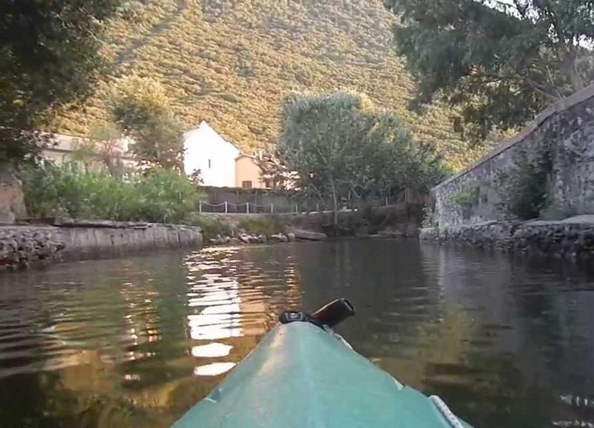 Maltempo: esonda il lago di Paola, a rischio crollo l’antico canale romano