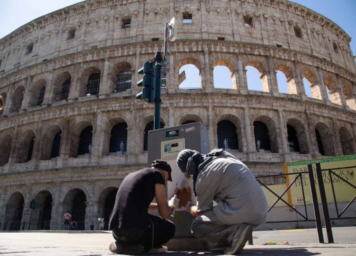 Galleria foto 'Colosseo, il Comune attacca il ministro Sangiuliano: “Delirio per i biglietti”' - foto 5
