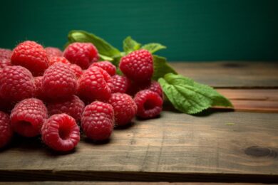 Lamponi, non si butta via nulla: gli scarti diventano principi attivi anti-age