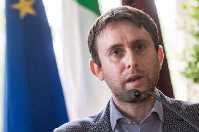 Regole dehors, ”Me ne frego del Consiglio Comunale”, prima ai commercianti