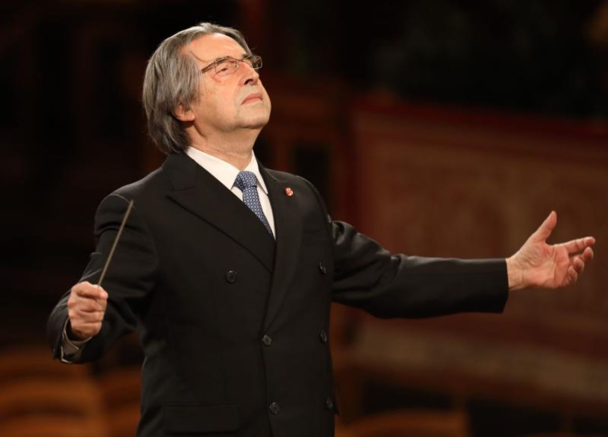 Muti: “Vendono la casa di Da Ponte e i media parlano dei Maneskin o Maneskot” Muti: “Vendono la casa di Da Ponte e i media parlano dei Maneskin o Maneskot”