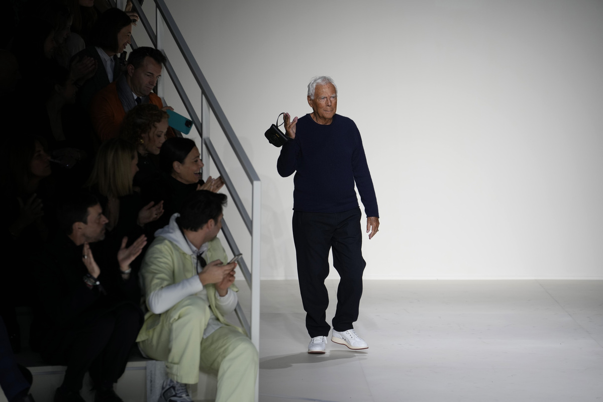 L’ipo di Armani può valere fino a 5 mld: subito sul Ftse Mib come Moncler L’ipo di Armani può valere fino a 5 mld: subito sul Ftse Mib come Moncler