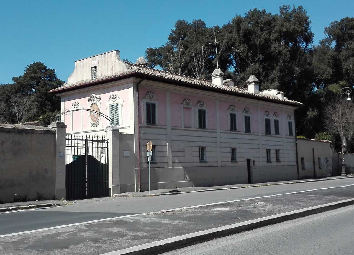 Vendesi pezzo di Villa Ada: il casino di Villa Elena si cede a 6,5mln di euro Vendesi pezzo di Villa Ada: il casino di Villa Elena si cede a 6,5mln di euro