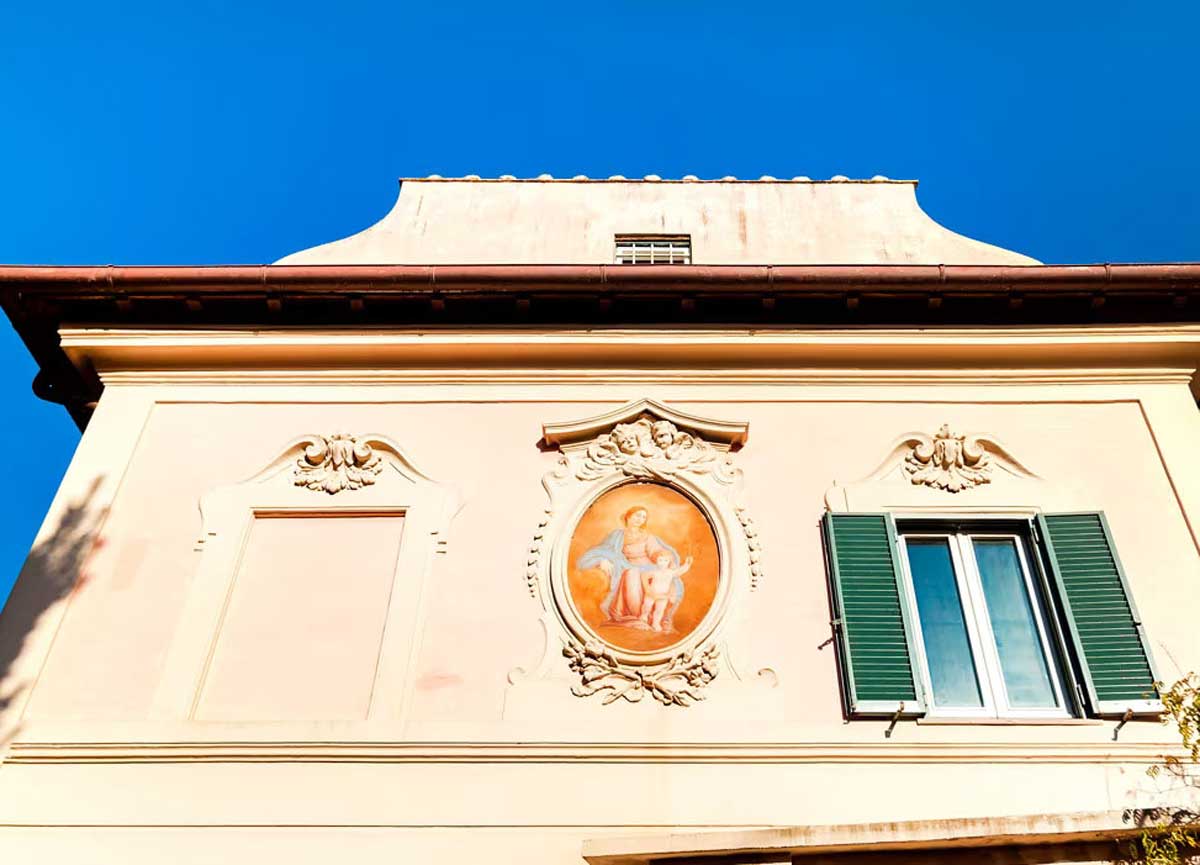 Vendesi pezzo di Villa Ada: il casino di Villa Elena si cede a 6,5mln di euro Vendesi pezzo di Villa Ada: il casino di Villa Elena si cede a 6,5mln di euro