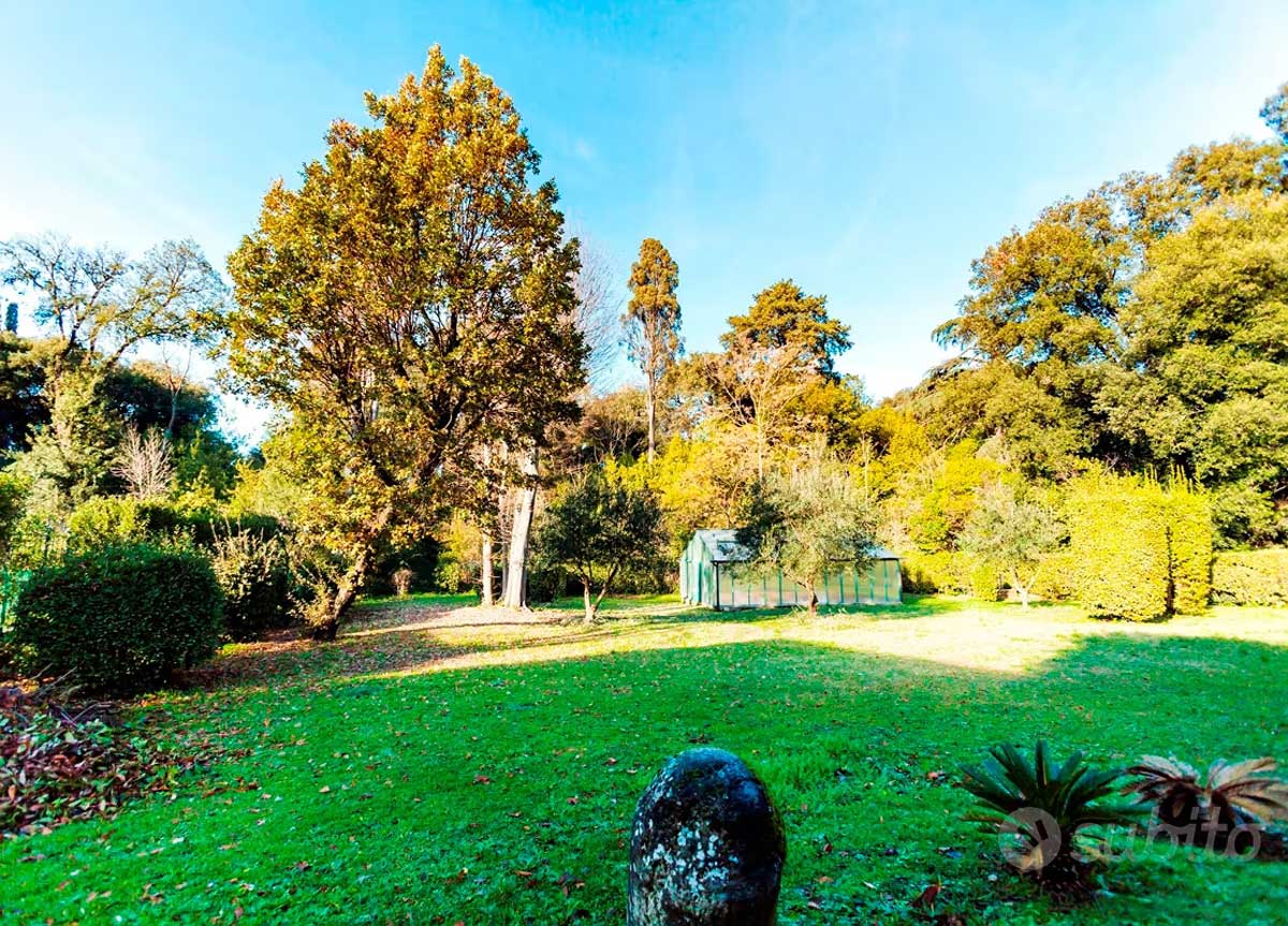 Vendesi pezzo di Villa Ada: il casino di Villa Elena si cede a 6,5mln di euro Vendesi pezzo di Villa Ada: il casino di Villa Elena si cede a 6,5mln di euro
