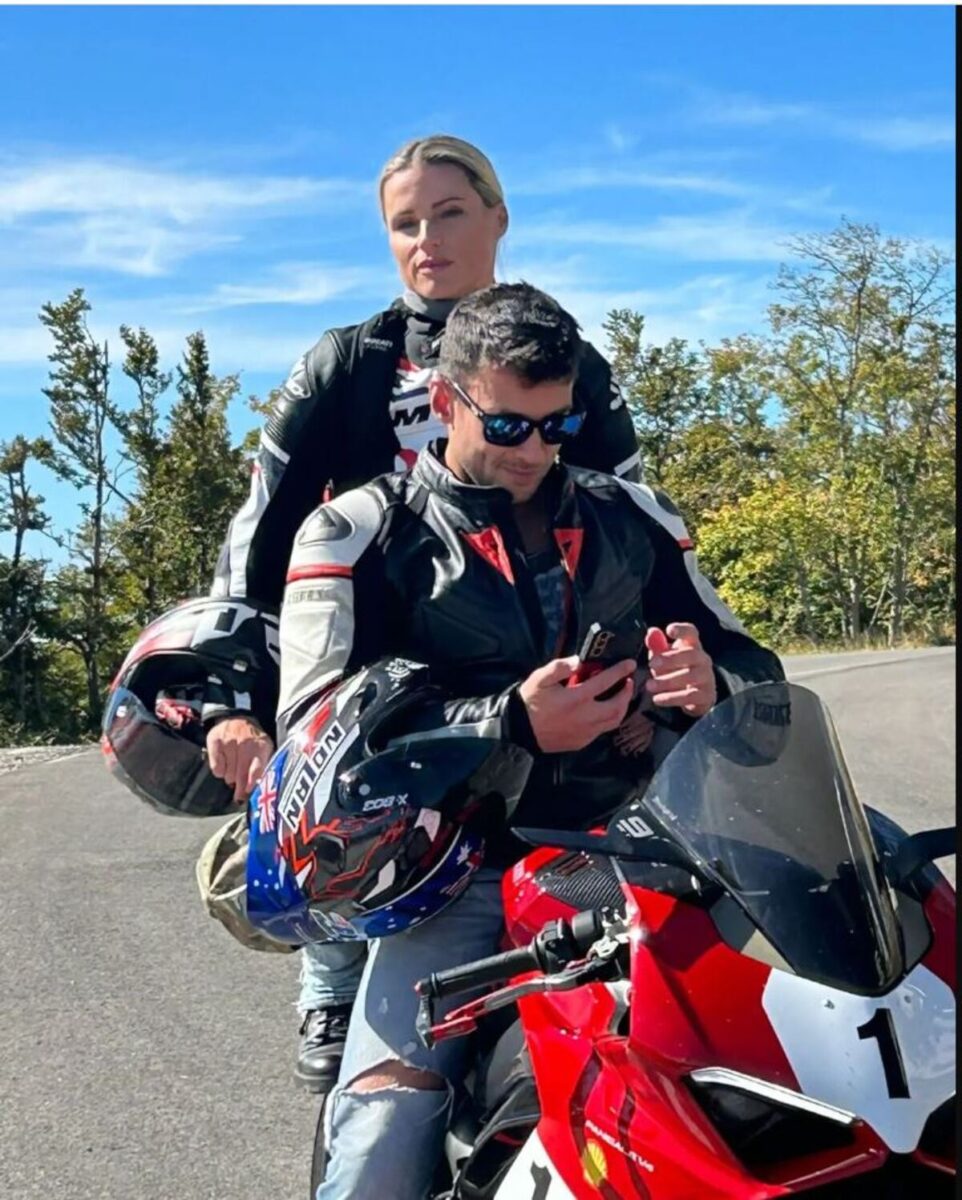 Michelle Hunziker dopo Trussardi volta pagina: le foto col compagno osteopata