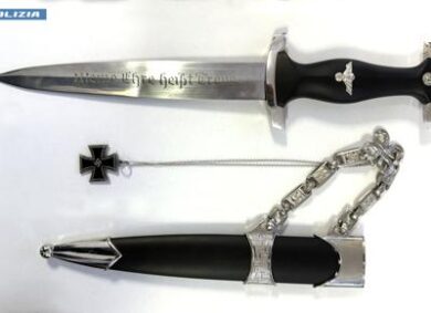 Estremismo di Dx dilagante sul web: maxi blitz internazionale della Polizia