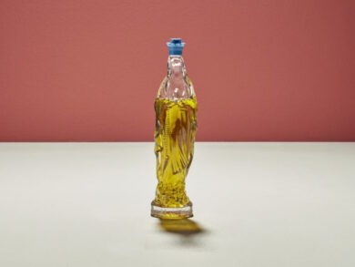 Oliera a forma di Madonna, replica al vescovo: “Anche la Chiesa vende gadget”