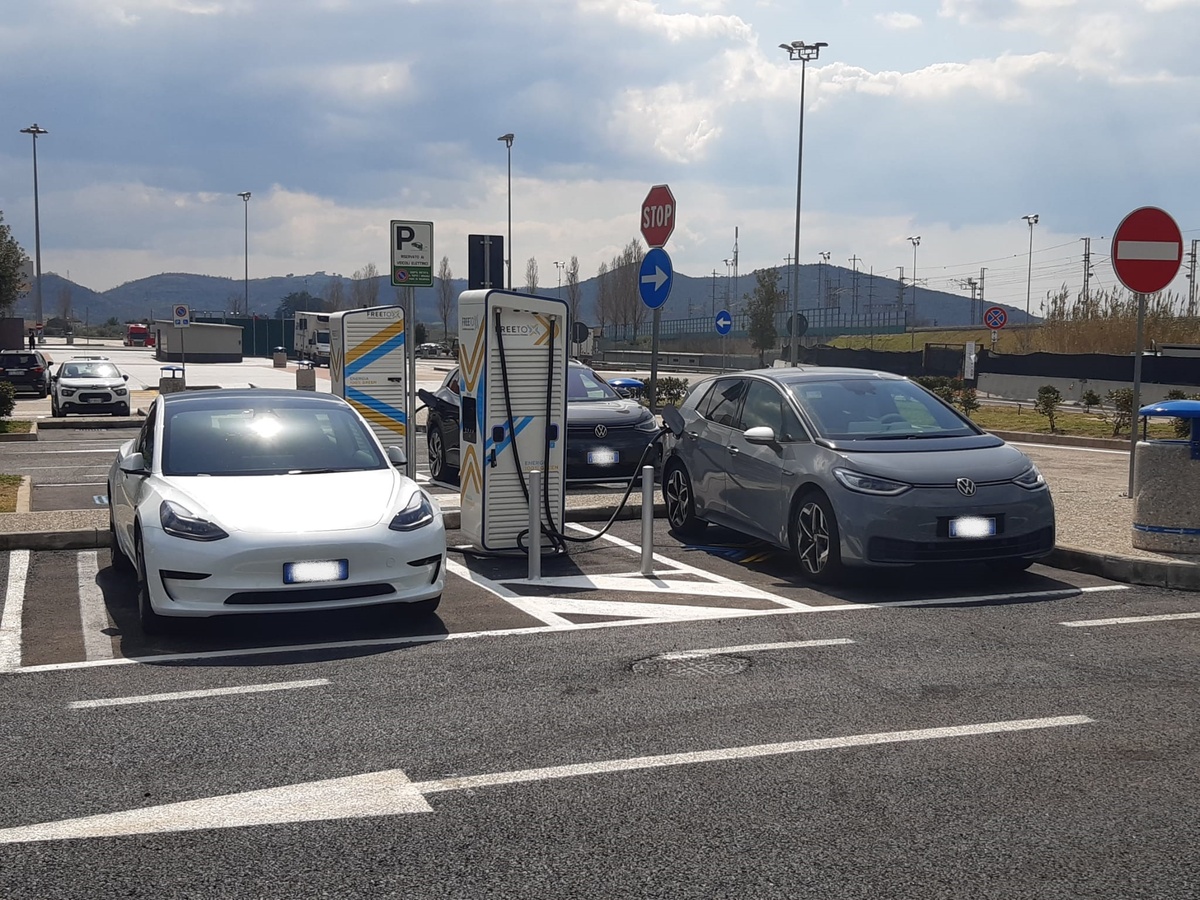 ASPI, Free To X: terminata l’installazione delle 100 stazioni di ricarica ASPI, Free To X: terminata l’installazione delle 100 stazioni di ricarica