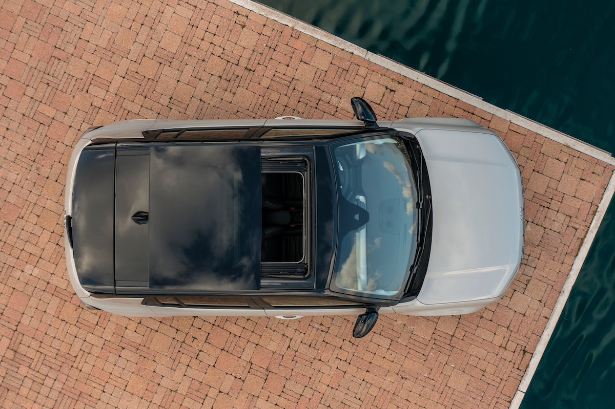 Jeep svela la nuova Avenger e-Hybrid