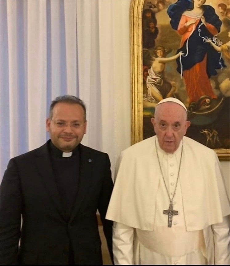 Mons. Yoannis Lahzi Gaid spiega la guerra Mons. Yoannis Lahzi Gaid spiega la guerra