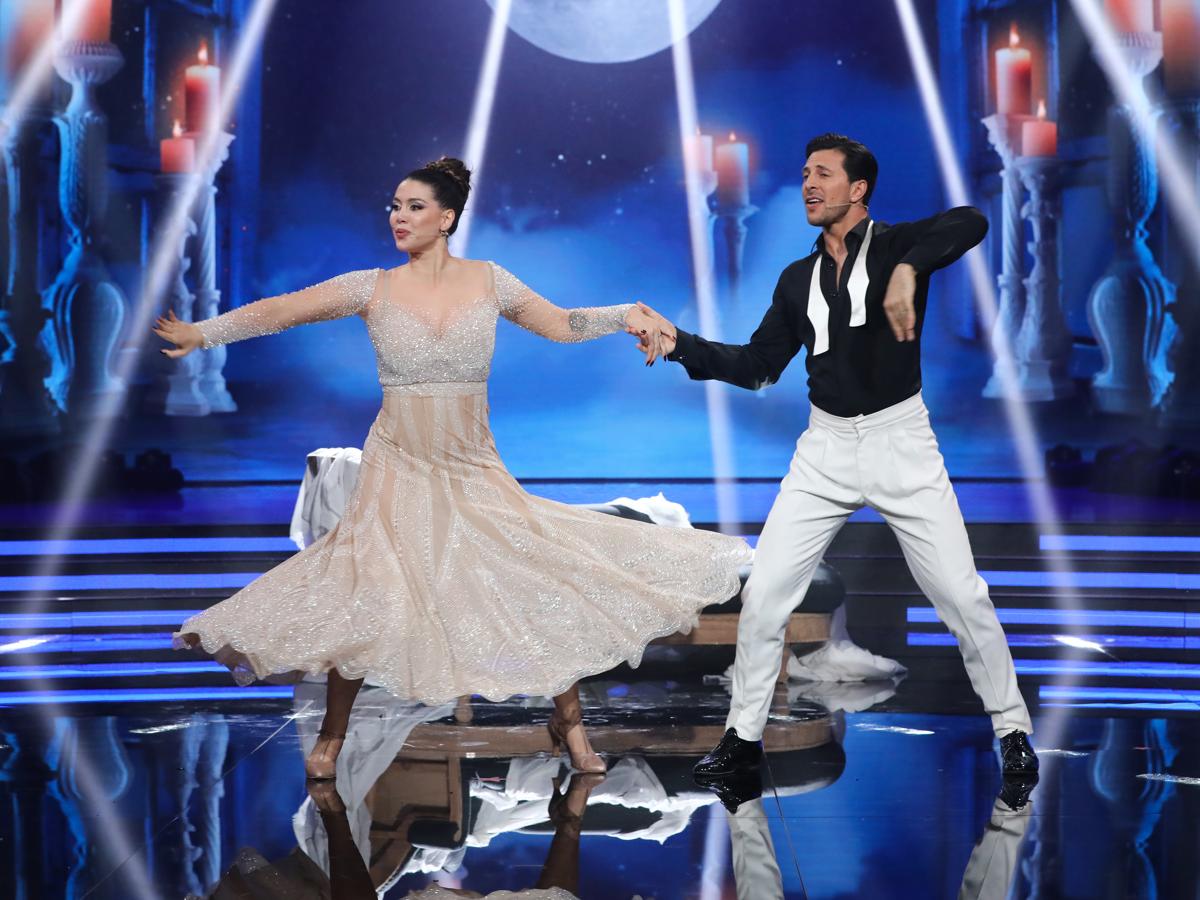 Diletta Leotta, flamenco sensuale a Siviglia. Wanda Nara, Ballando… un valzer da star! Diletta Leotta, flamenco sensuale a Siviglia. Wanda Nara, Ballando… un valzer da star!