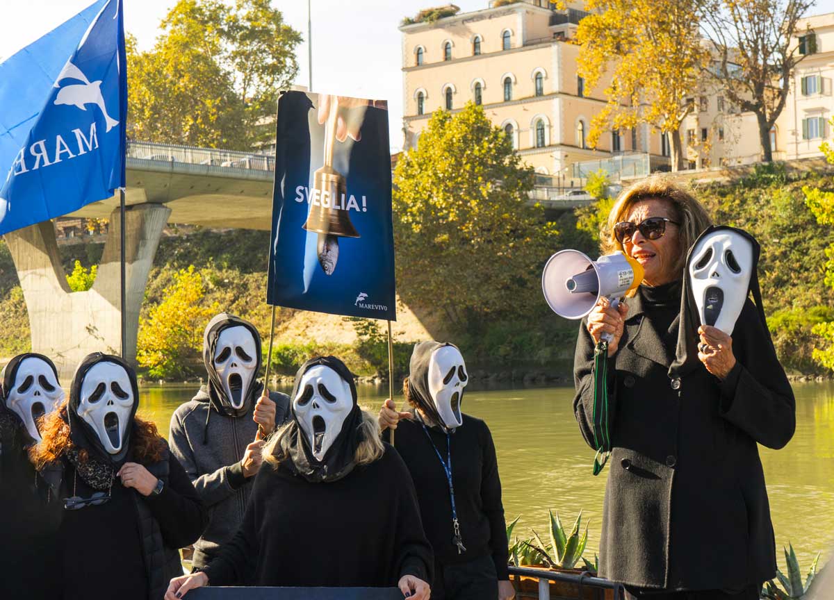 L’urlo del mare nel centro di Roma: l’appello di Marevivo al Governo Meloni L’urlo del mare nel centro di Roma: l’appello di Marevivo al Governo Meloni