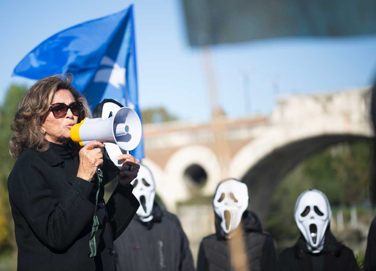L’urlo del mare nel centro di Roma: l’appello di Marevivo al Governo Meloni L’urlo del mare nel centro di Roma: l’appello di Marevivo al Governo Meloni