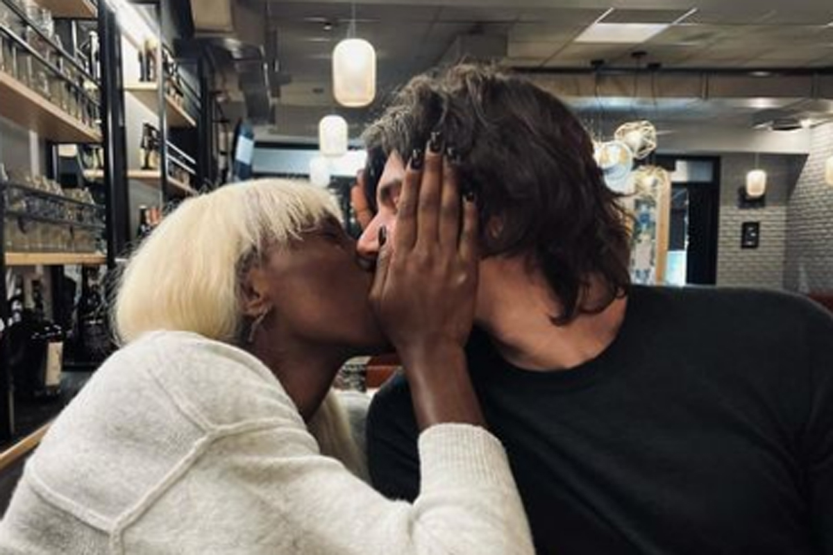 Paola Egonu, il bacio romantico al nuovo fidanzato (ecco chi è). Foto Paola Egonu, il bacio romantico al nuovo fidanzato (ecco chi è). Foto